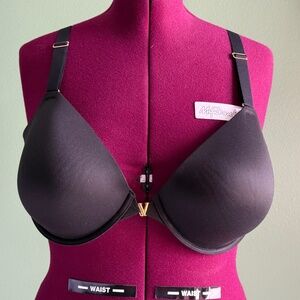 [ SOLD ] Victoria's Secret Love Cloud Lightly Lined Front Close Bra